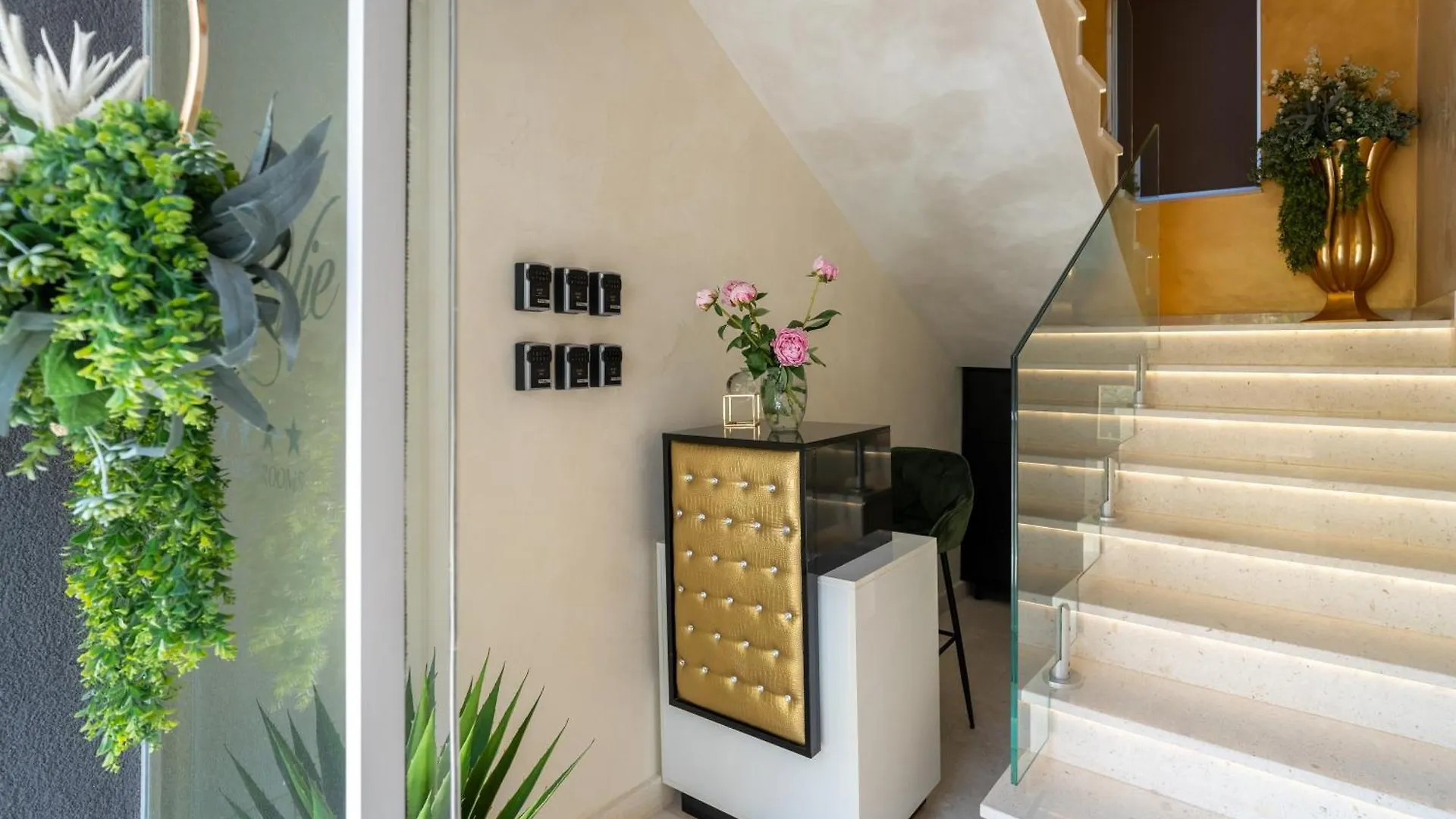Luxury Rooms Lavie 자다르 4*,  크로아티아